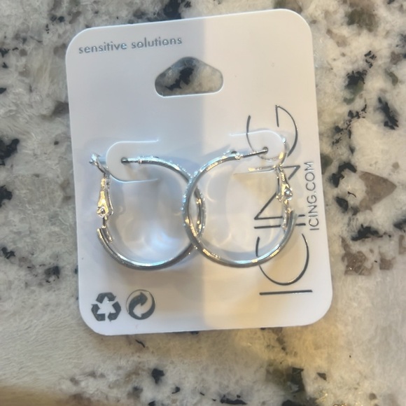 Spark Hoops - Picture 2 of 5